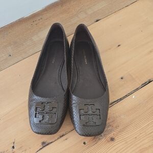 Tory Burch Georgia Leather Shiny Snake Loafers | Size 7M | Chocolate